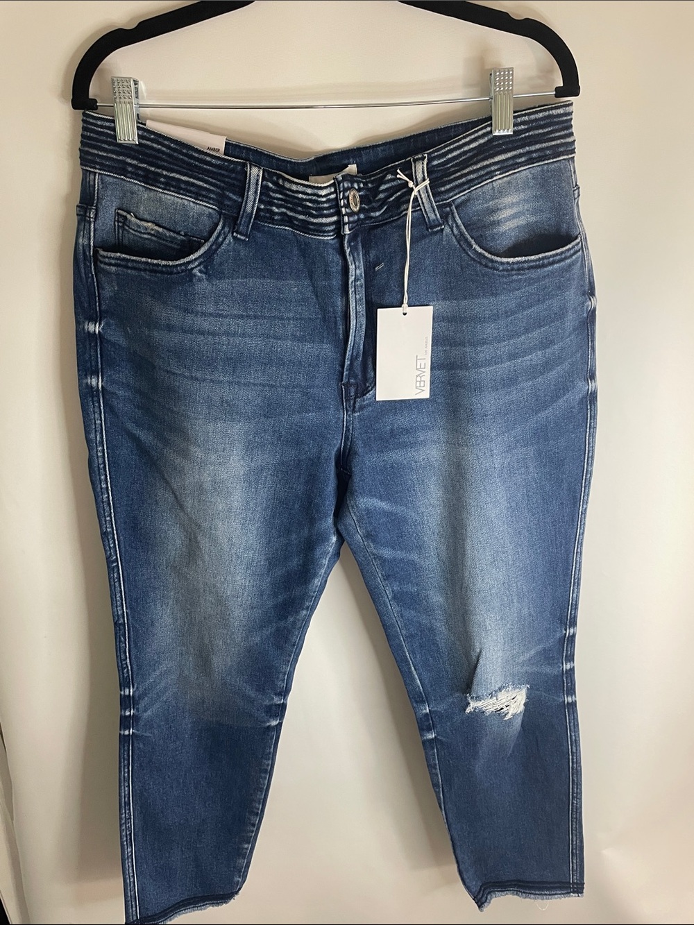 VERVET AMBER Distressed Cropped Jeans — Medium Blue Ankle Length - Picture 2 of 6